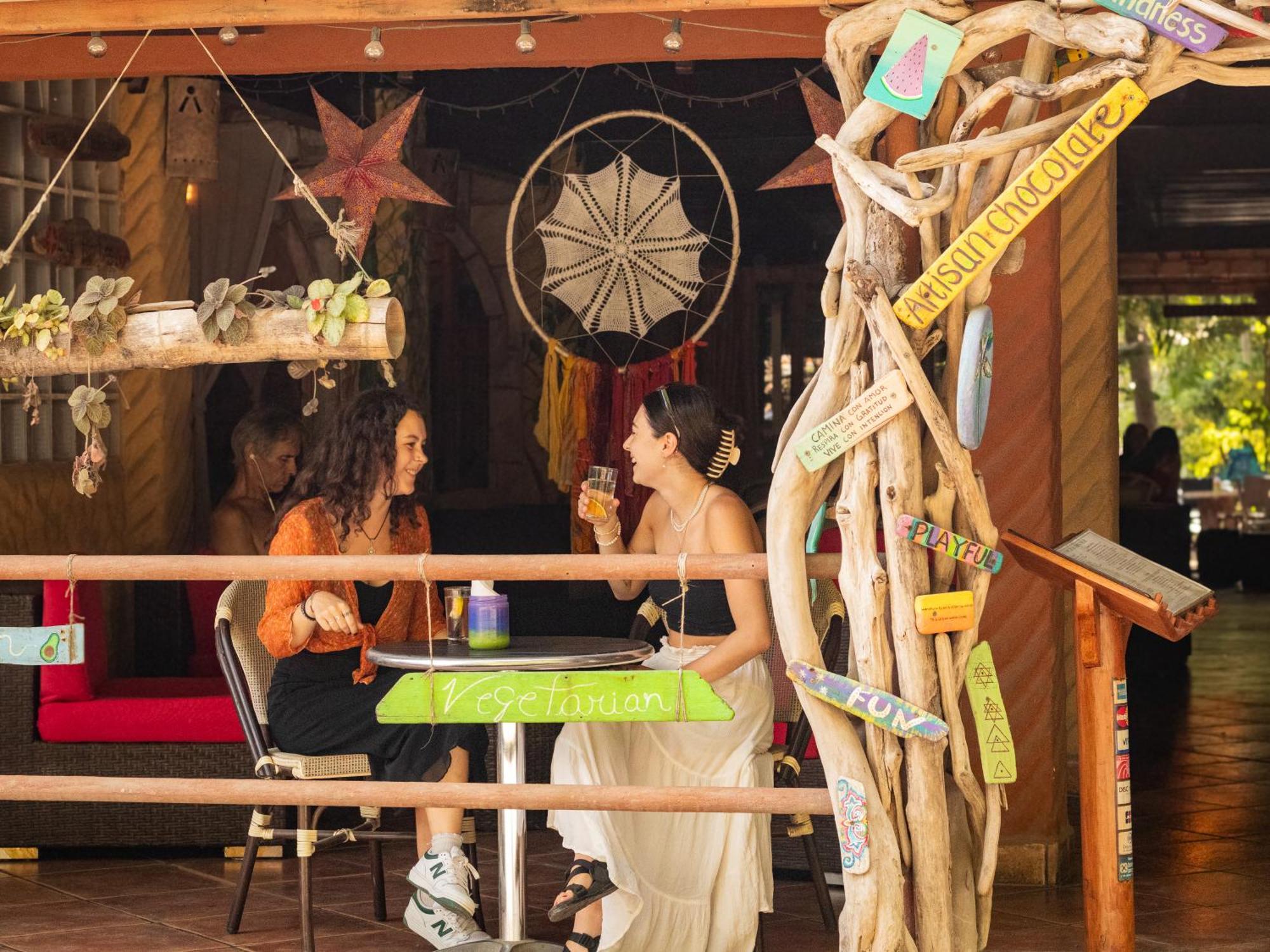 El Sano Banano Beachside Hotel モンテスマ エクステリア 写真