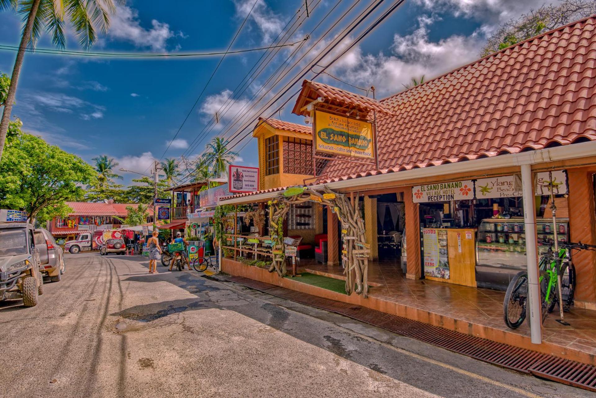 El Sano Banano Beachside Hotel モンテスマ エクステリア 写真