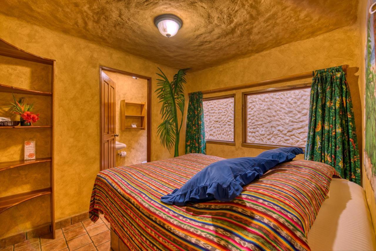 El Sano Banano Beachside Hotel モンテスマ エクステリア 写真